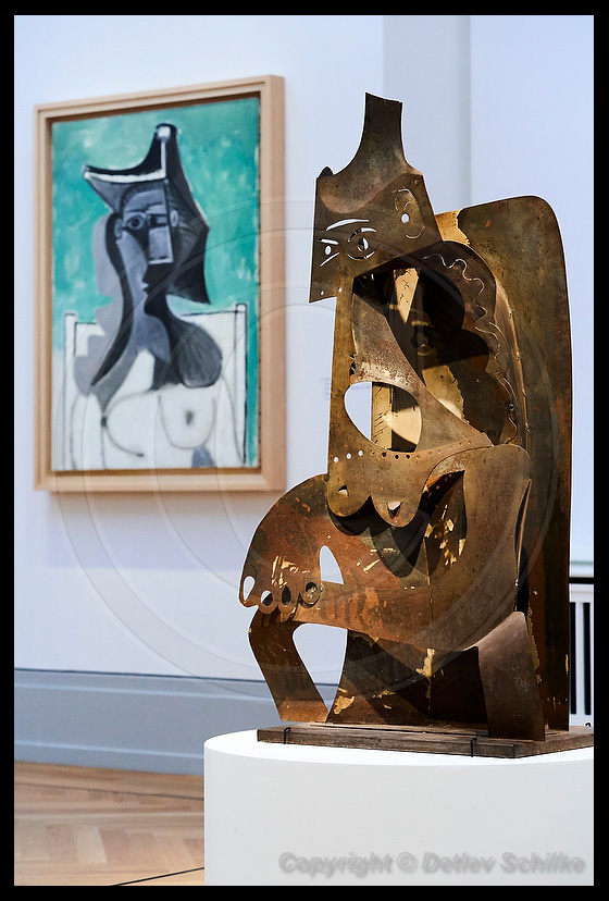View Picasso Bilder Frau Mit Hut Pics