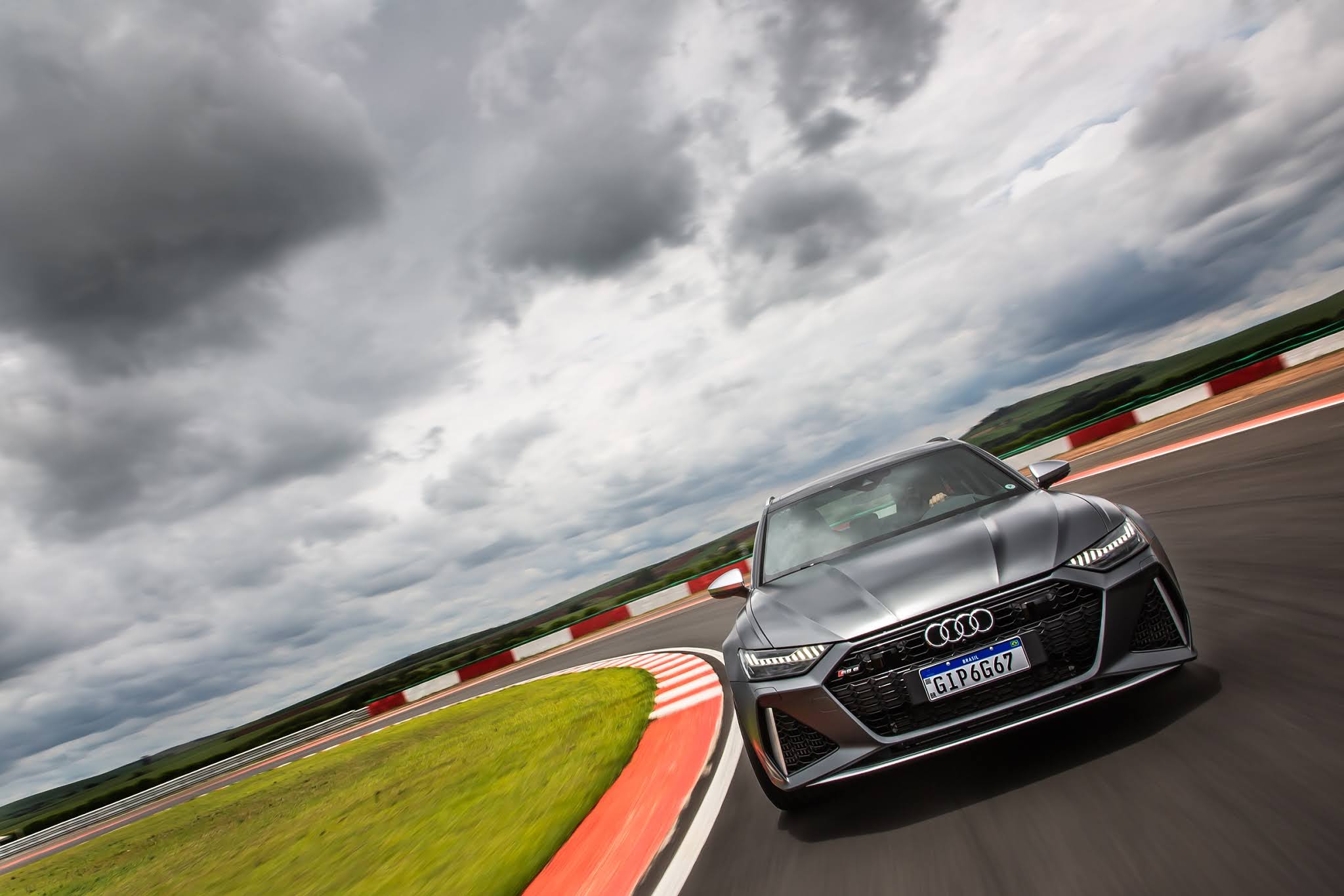Audi do Brasil confirma datas para Driving Experience com nova linha de esportivos