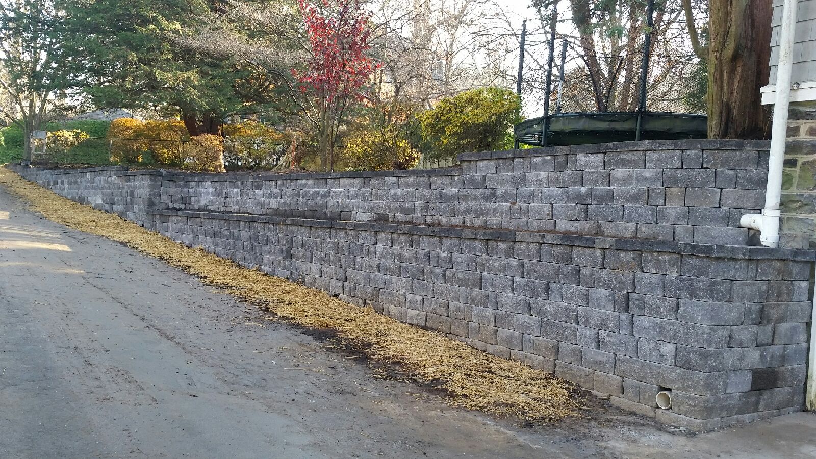 Custom Stoneworks & Design Inc. Retaining Walls serving Baltimore