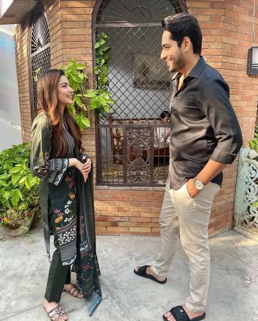 Syeda Tuba Aamir Is All Set To Make Her Debut Drama Urdughr