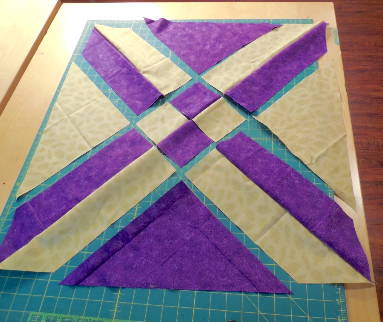 QUILTERS...ENJOY COLOUR! Mega Puzzle Quilt Tutorial
