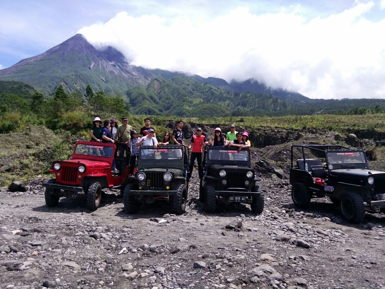 MERAPI SLOPE TOURISM IN YOGYAKARTA WISATA DI LEMBAH MERAPI SLOPE TOURISM IN YOGYAKARTA WISATA DI LEMBAH