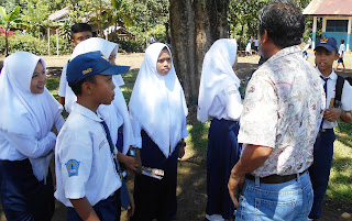 Pelibatan masyarakat bagian dari manajemen berbasis sekolah