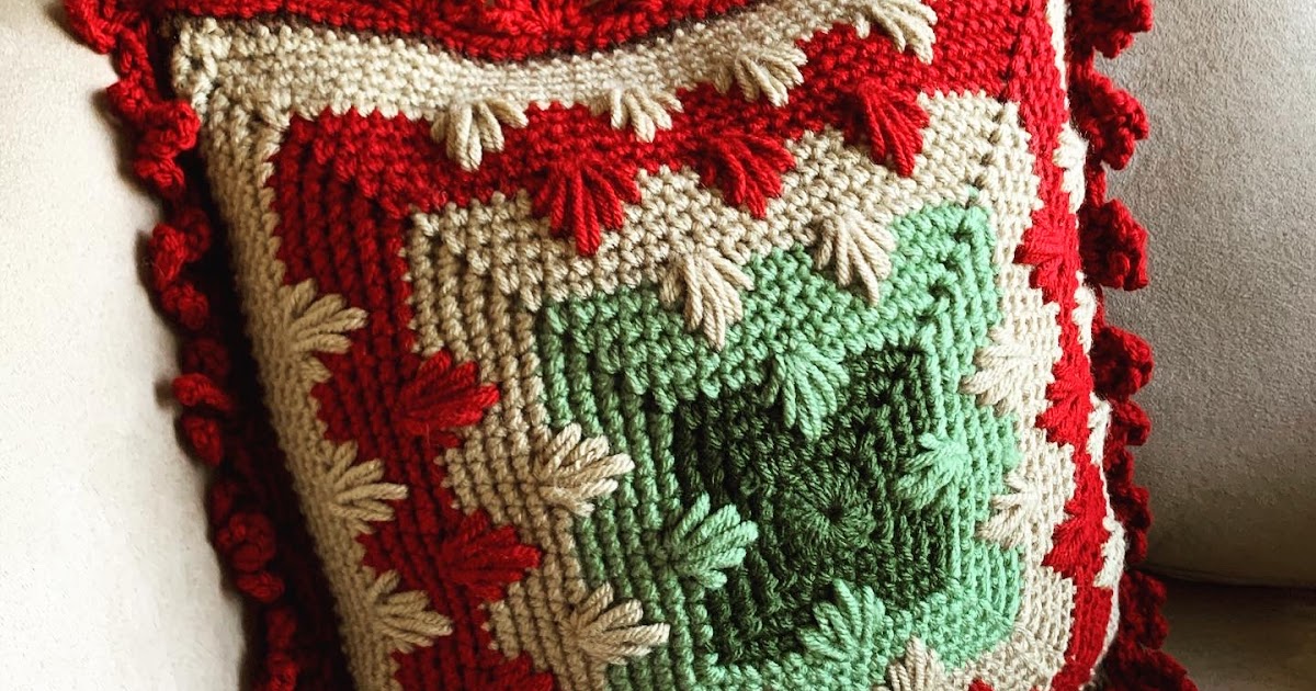 Bizzy Crochet Vintage Christmas Cushion Cover Pattern