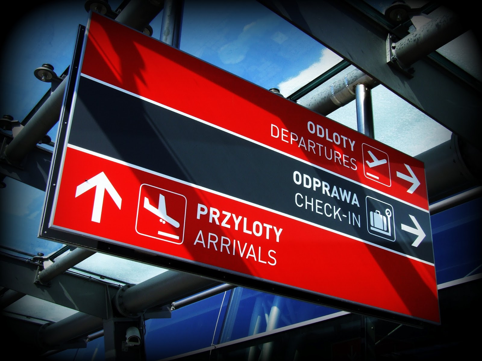 LOTNISKO WARSZAWA MODLIN MODLIN AIRPORT TAXI PARKING HOTEL RENT A