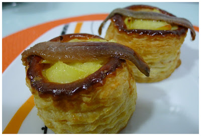  VOLOVANES DE TORTILLA DE PATATAS Y ANCHOA 