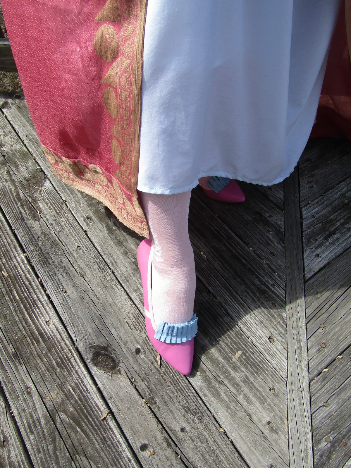 A Sartorial Statement: Pink Painted Shoes