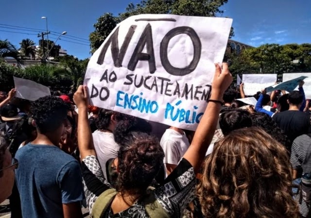 MEC anuncia liberação de todo orçamento bloqueado de universidades