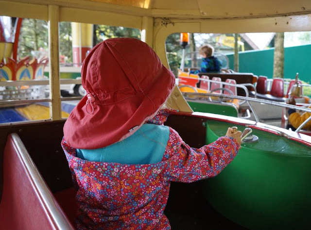 Die Tolk-Schau: Ein spannender Familien-Freizeitpark für Groß und Klein. Hier gibt es zahlreiche Kinder-Karusselle!