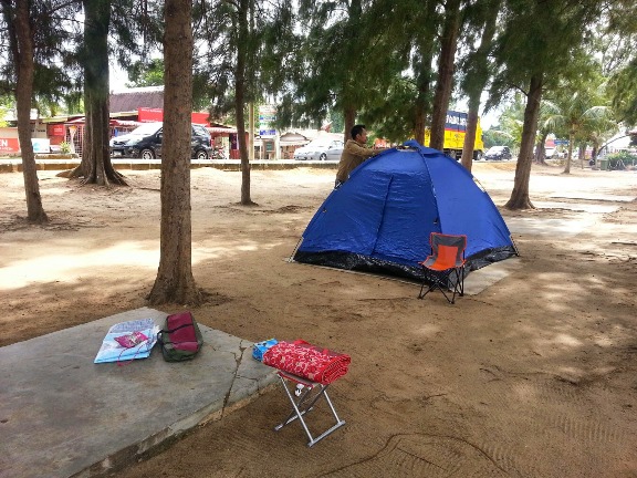 tapak perkhemahan di pantai puteri melaka