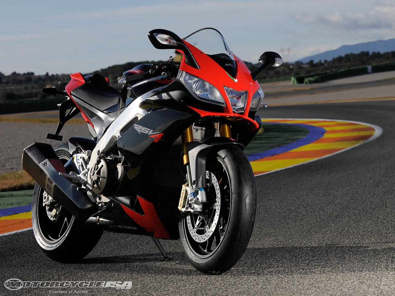 aprilia rsv4 factory