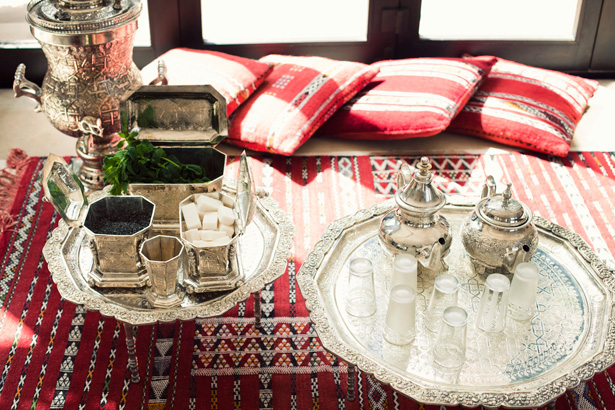 トレイテーブルでモロッコティーパーティー : まったり語れそうな雰囲気♪モロッコ風の「お家女子会」 - NAVER まとめ