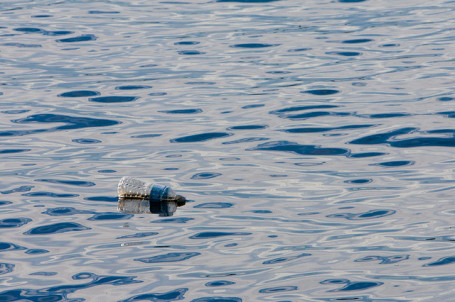 alternative to plastic bottles travelling