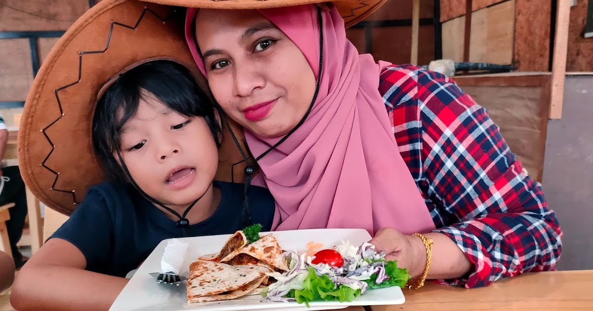tempat makan menarik di gombak BethanytaroLutz