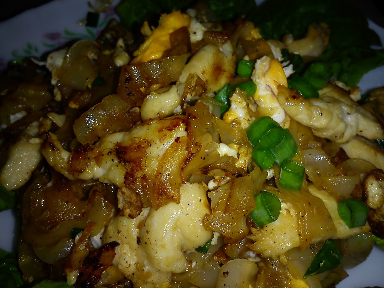 Cooking Pleasure THAI FRIED FLAT NOODLES WITH CHICKEN