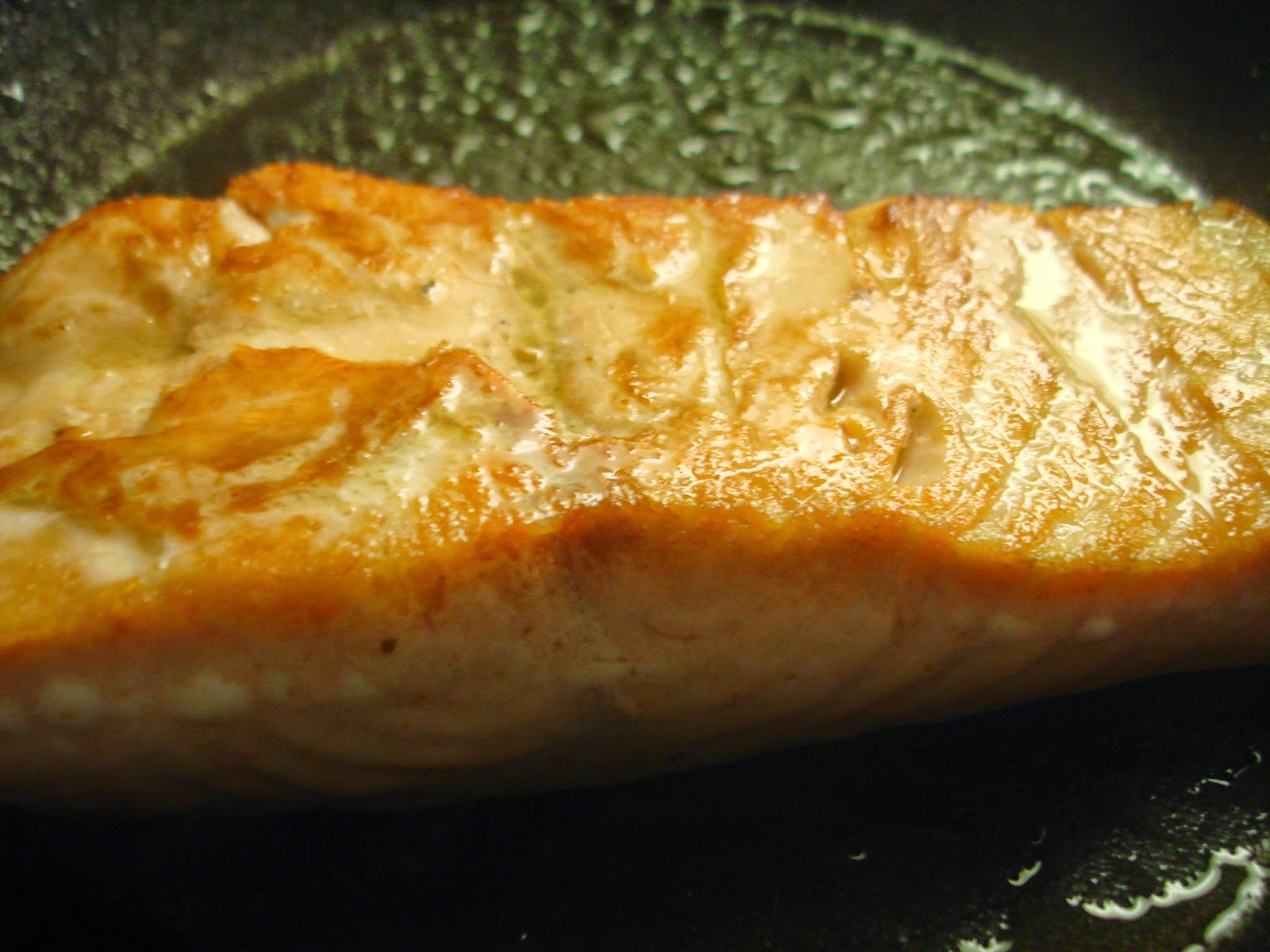 Doce Lar Tilápia e Salmão no azeite, com alho e alcaparras ou com