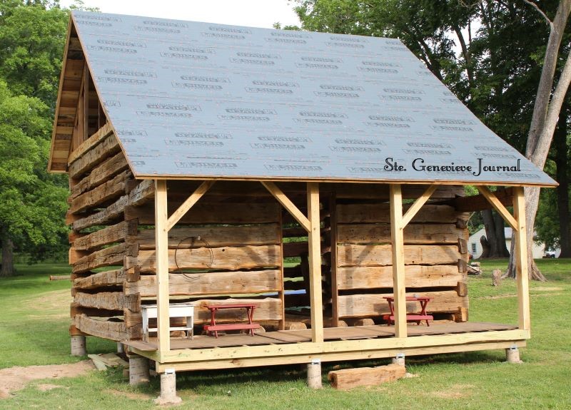 Ste. Genevieve Journal There's A 19th Century Log Cabin Going Up In Town