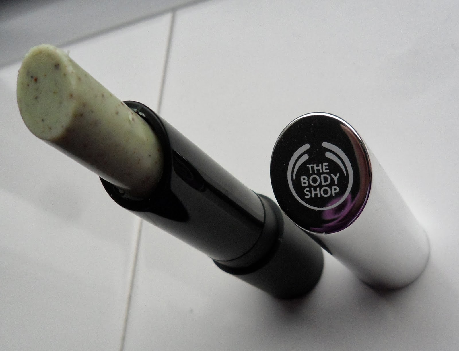 Nicole Top To Toe Body Shop Lip Scuff lip exfoliator