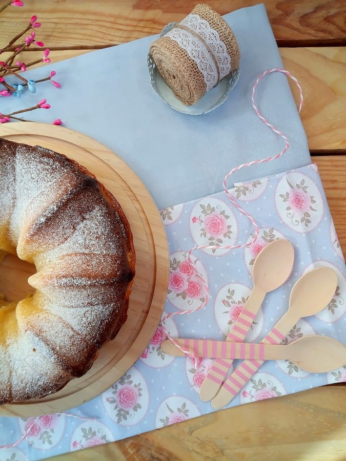 Bizcocho de anís y limón. Receta tradicional para desayunos y meriendas.