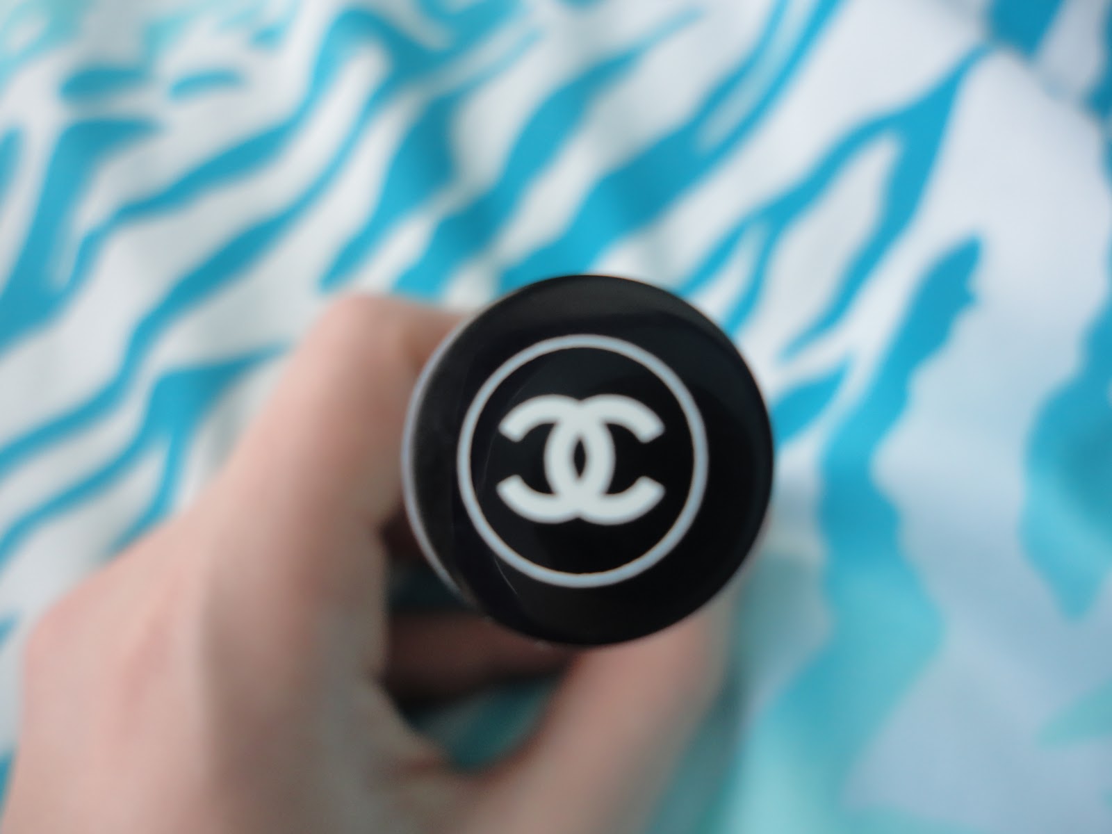 Chanel Éclat Lumière Highlighter Face Pen: A Review!