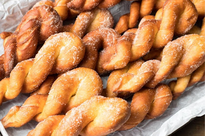 AFRICAN DOUGHNUTS – TWISTED DOUGHNUTS