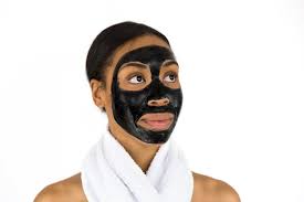 एक्टिवेटेड चारकोल के 8 चमत्कारी फायदे और लगाने का तरीका - benefits of charcoal mask in hindi