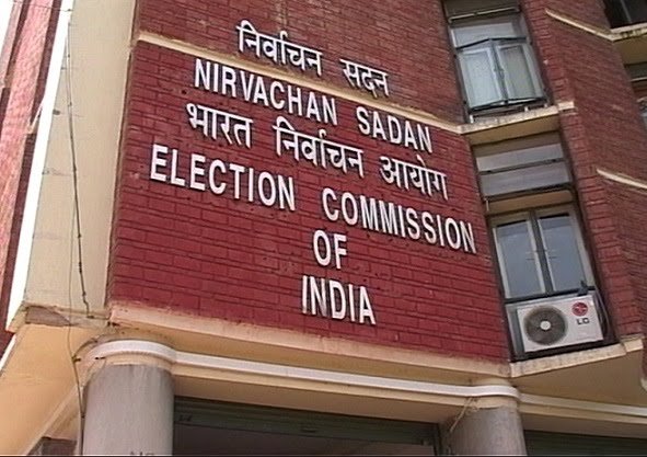 मद्रास हाई कोर्ट ने कहा- कोरोना की दूसरी लहर के लिए चुनाव आयोग ...