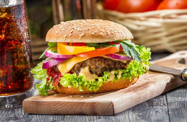 alt="burger,foods,Classic Cheese Burger,food recipes,recipes,yummy,delicious"