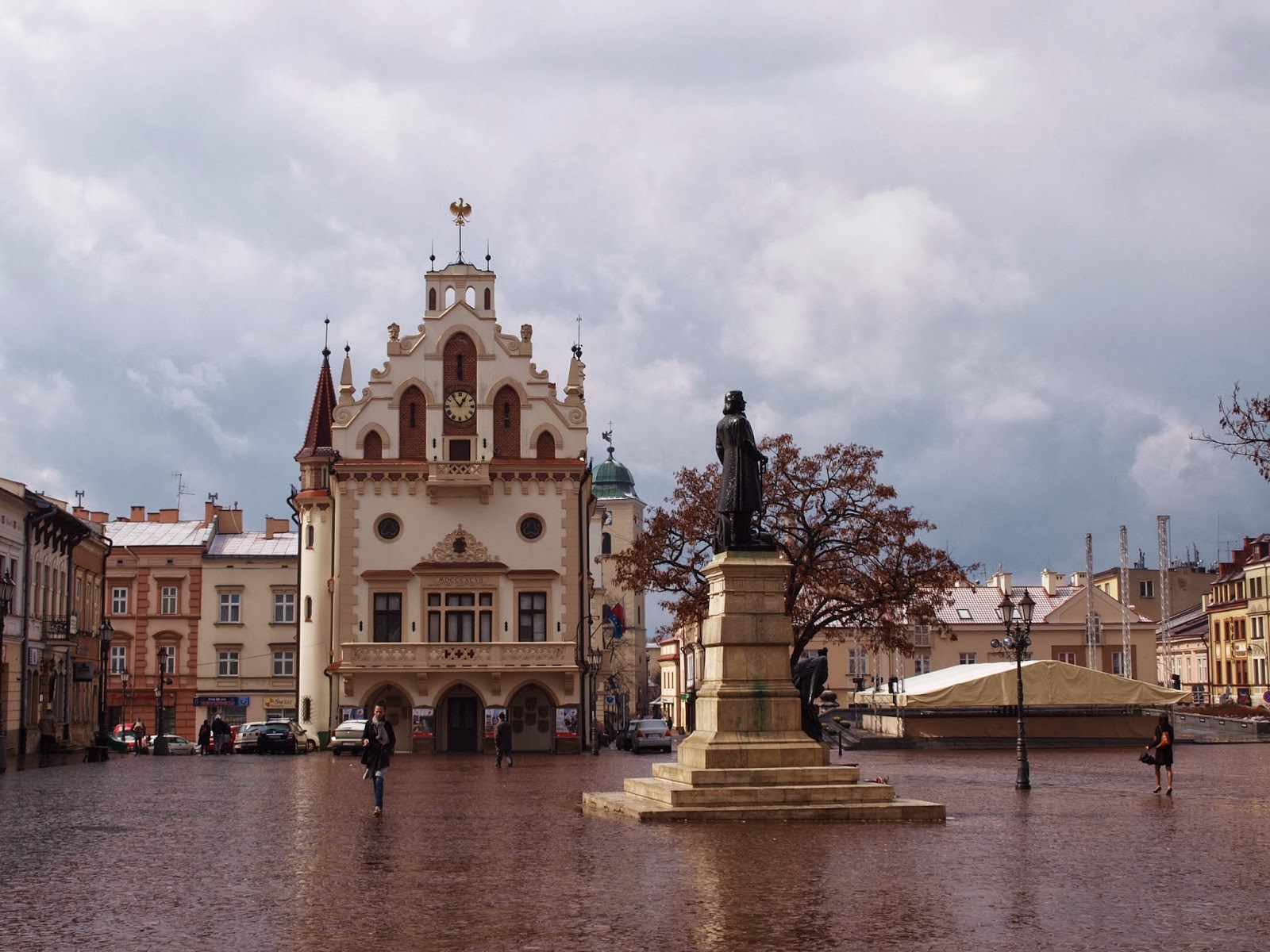 polski-urok-w-odkrywanie-podkarpackie-rzeszowski-rynek-i-podziemna