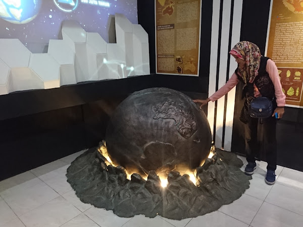 Satu Hari Menjelajah Nusantara, di Museum Diorama Nusantara Purwakarta