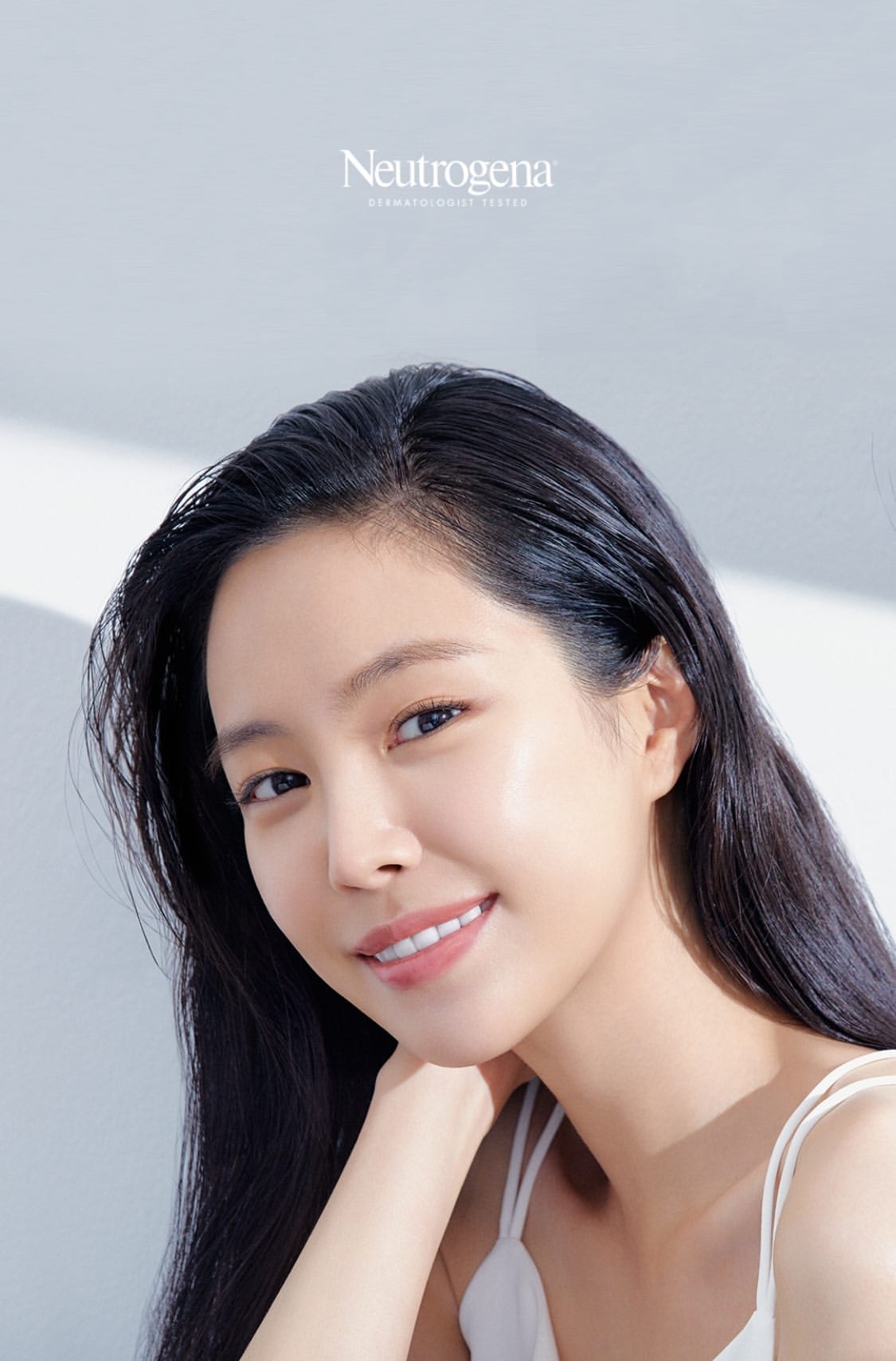 Na Eun trở thành người mẫu quảng cáo của Neutrogena