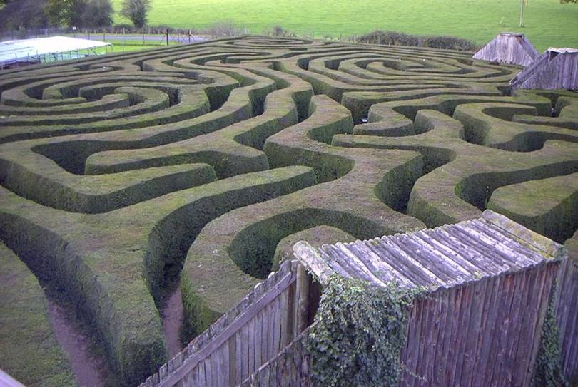 The 9 most unusual hedge mazes in the world