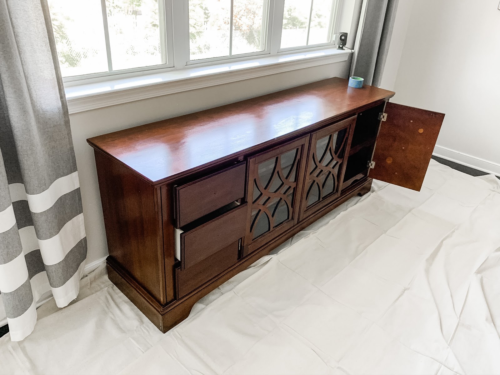 The Sassy Suburbs: Refinishing a Console Table with Beyond Paint