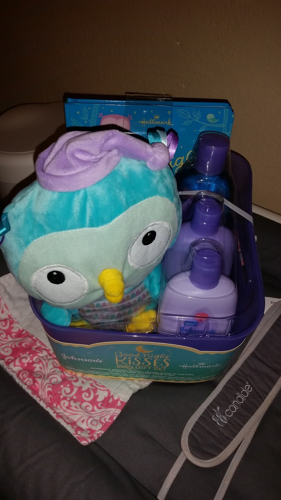 Hallmark GoodNight Kisses Baby Gift Set Review + Giveaway Mommy's