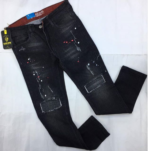 Model Celana Jeans Sobek Pria Terbaik 2020