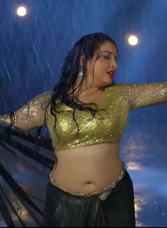 Amrapali Dubey - Beautiful, Hot and sexy photos of Amrapali Dubey - Navel Queens