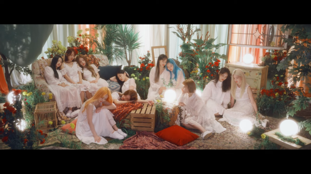 LOONA Surprise Fans With 'Star' MV Teaser