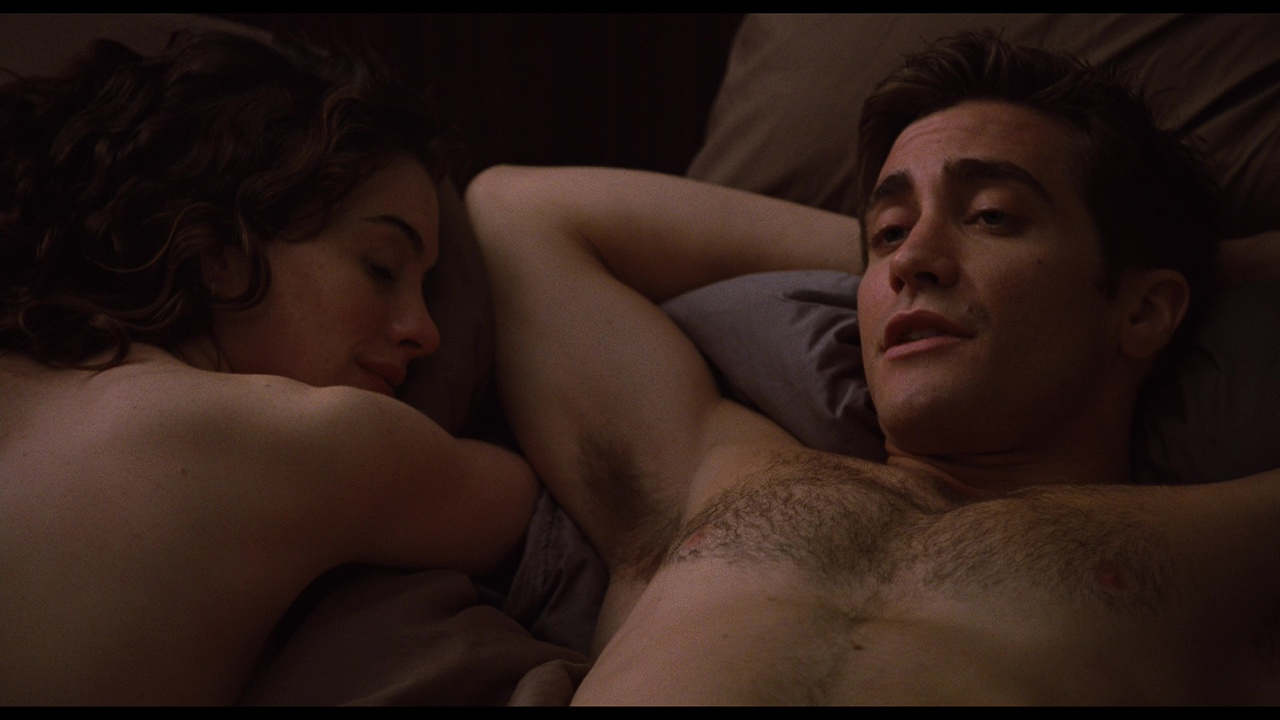 Jake Gyllenhaal nude in Love & Other Drugs.