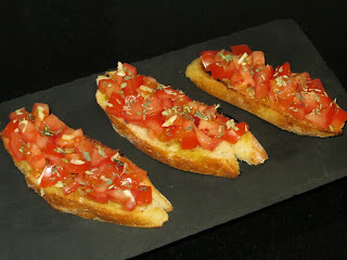 BRUSCHETTAS AL POMODORO DE JULIE