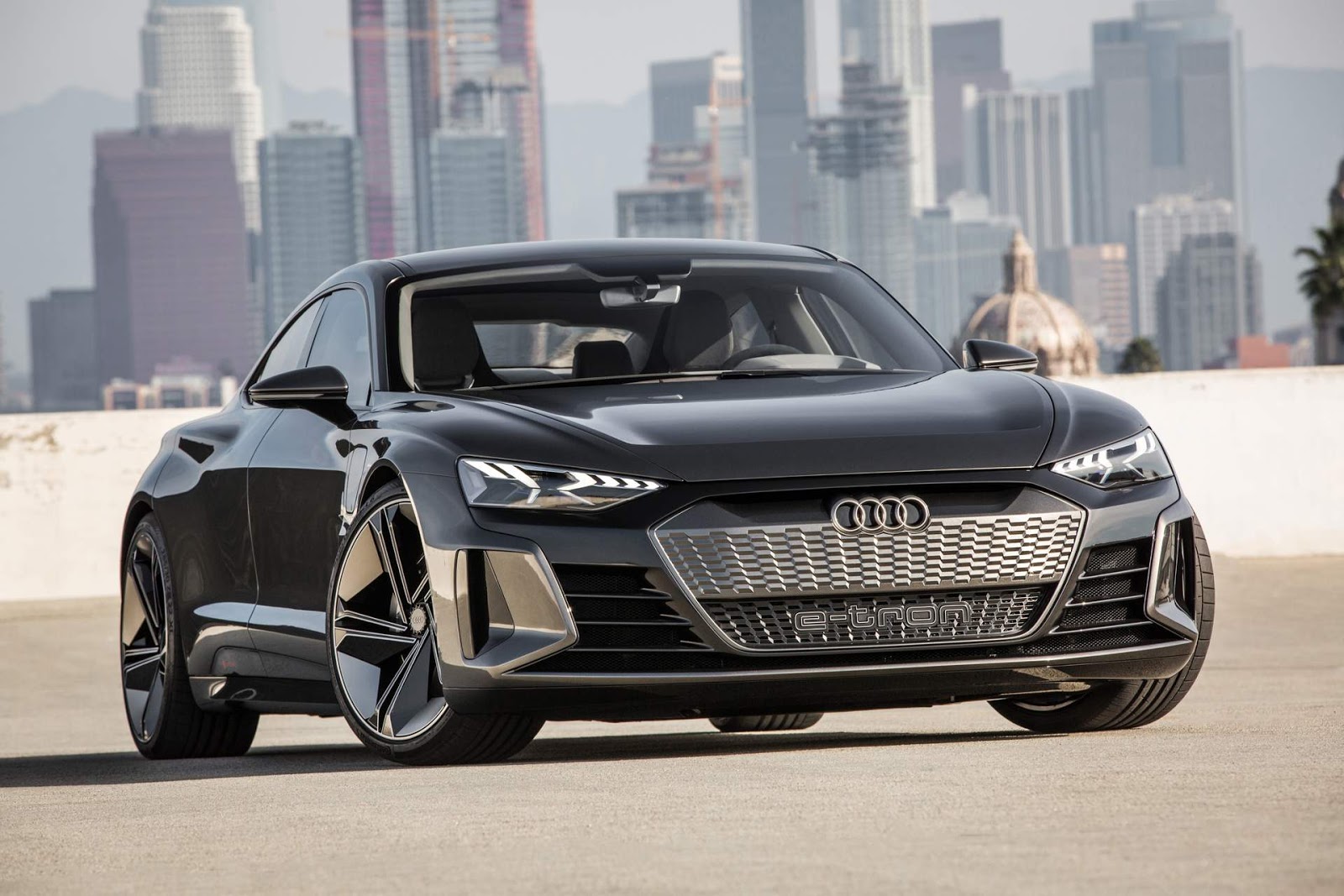 Audi eTron GT conceito elétrico apresentado em LA