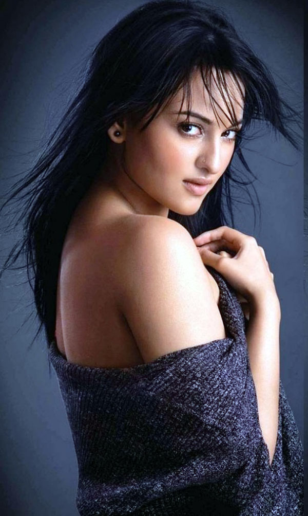 Actress Sonakshi Sinha Hot Photos | Movieartists