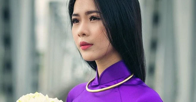 Á khôi Sinh viên sở hữu vòng eo vạn người mê