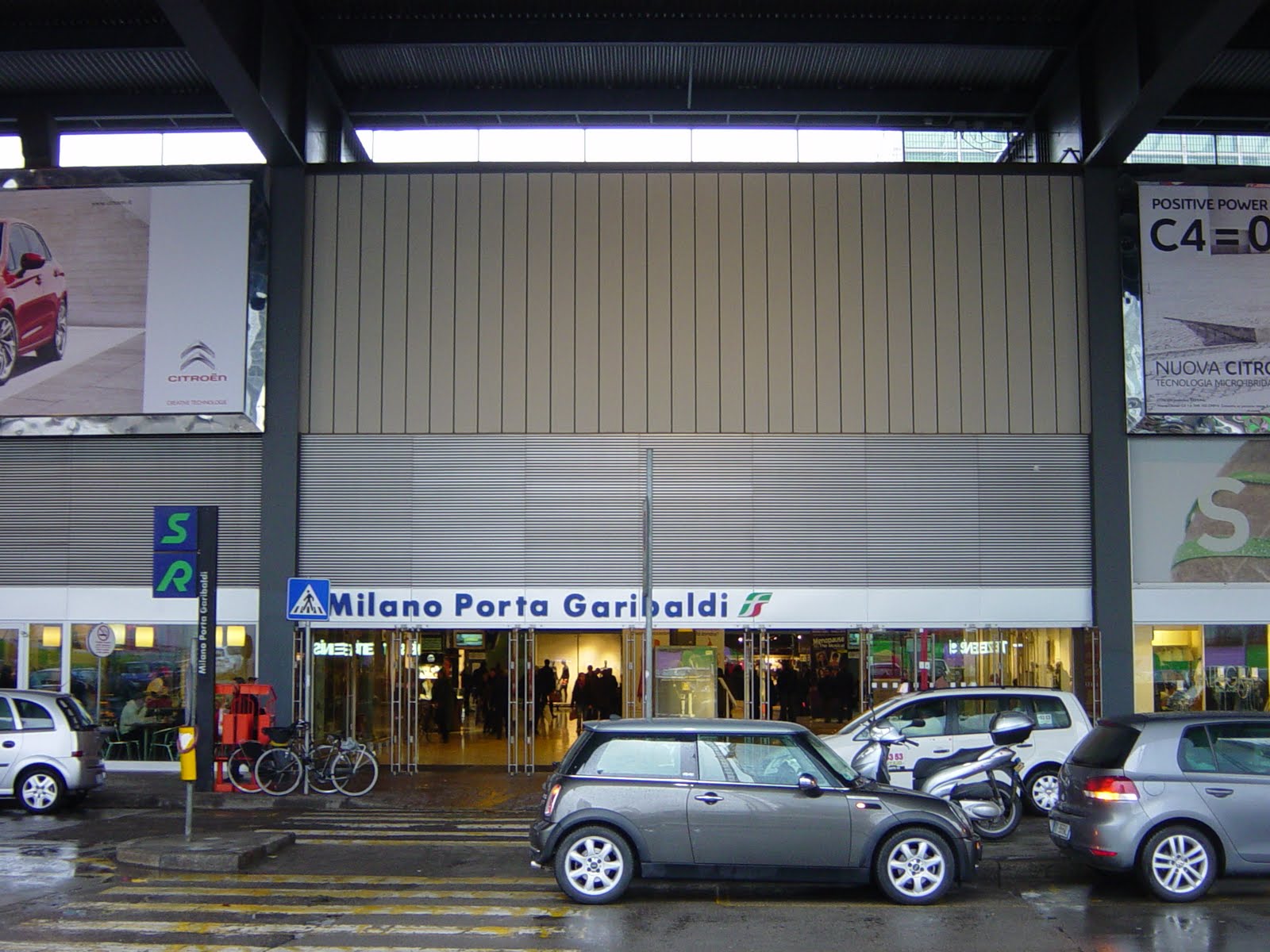 railway stations Italy Milan (Porta Garibaldi)