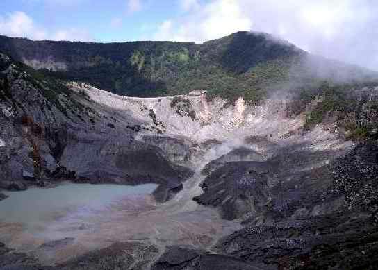 Yasir Santiago Blog: Gunung Tangkuban Perahu