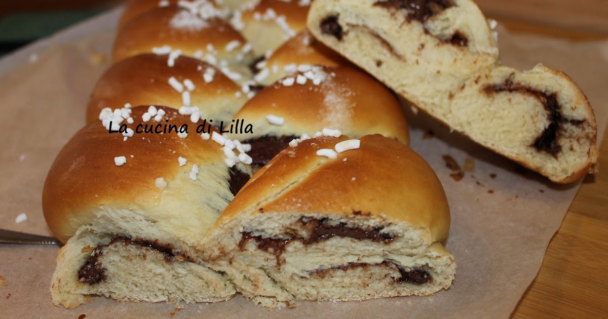 Dolci lievitati Treccia di pan brioches alla Nutella