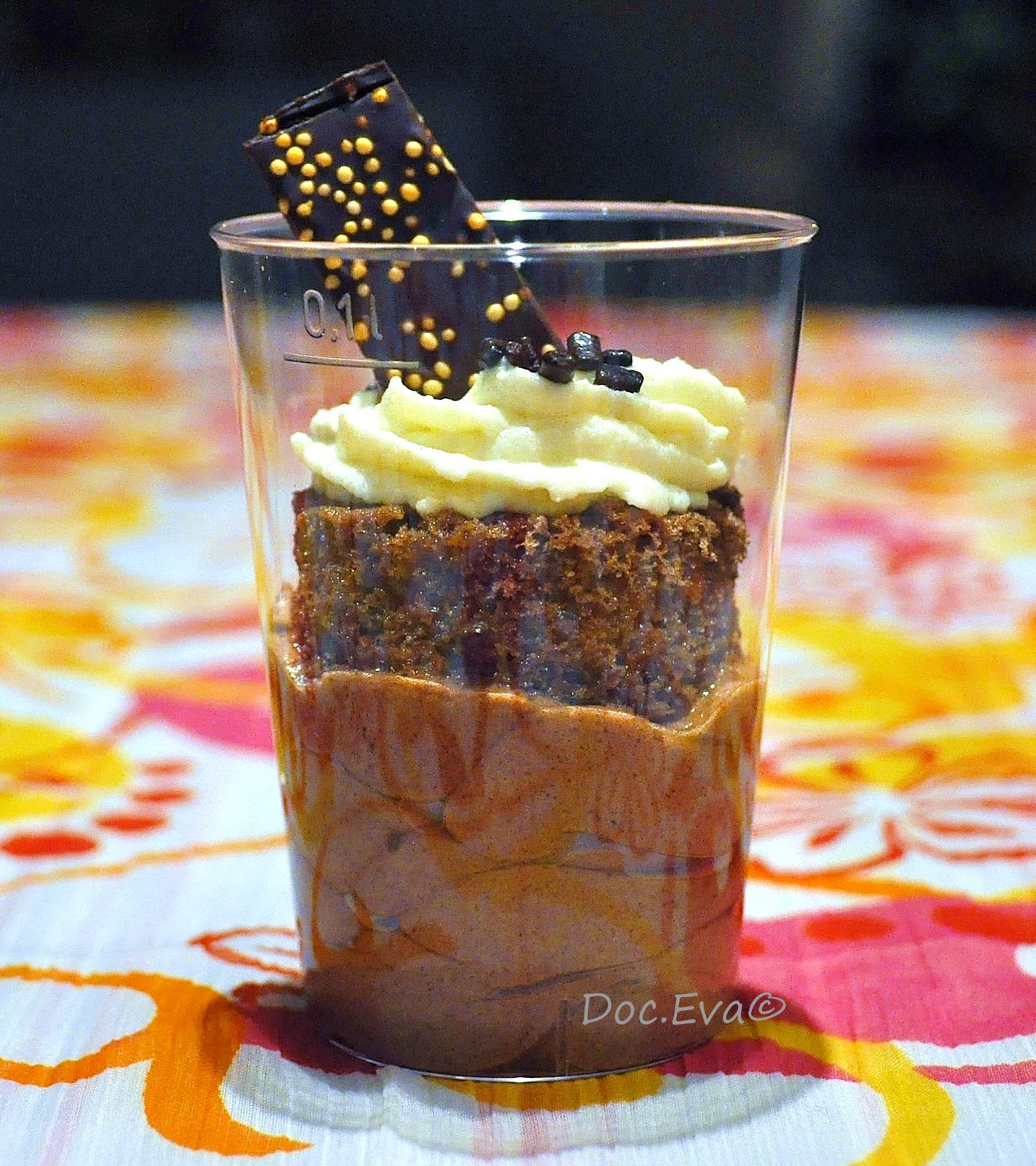 Verrine von Kaffee, Sahne, und Schokolade Schokolade, Verrine von Kaffee, Sahne und