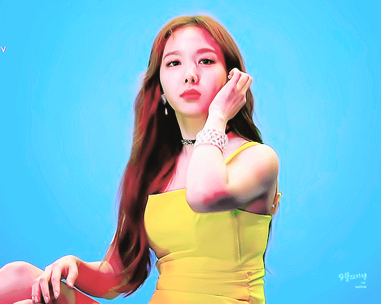 트와이스 틋티비 FANCY 나연 움짤