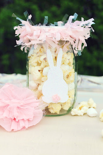 14 Cute Easter Desserts in a Jar- This year, make some delicious (and adorable) treats in jars to give as gifts for Easter, or to include in Easter baskets! | #foodGifts #easterRecipes #EasterBaskets #homemadeGifts #ACultivatedNest