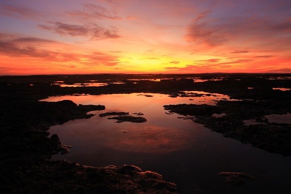 senja di pantai santolo tempat wisata di garut