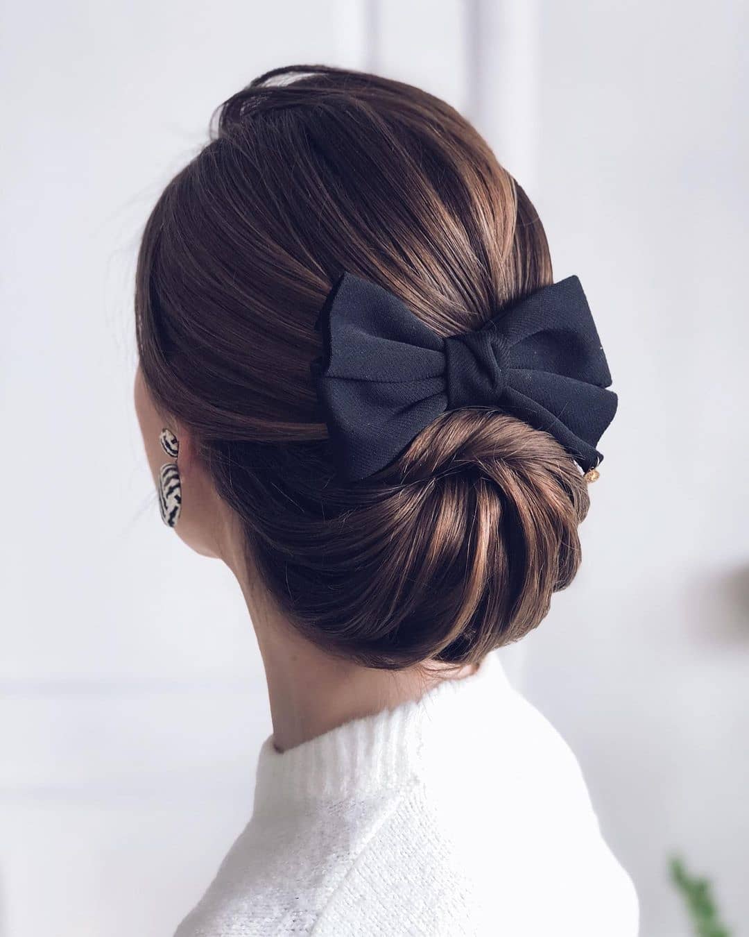 6 GrownUp Ways to Wear a Hair Bow. MÉLÒDÝ JACÒB